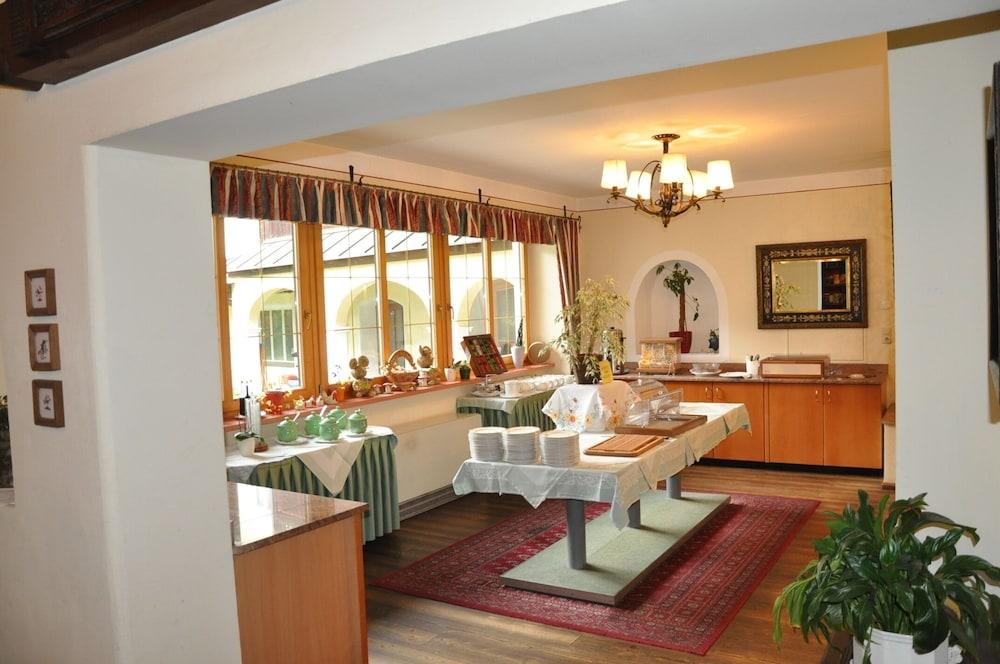 Hotel Post Großkirchheim Екстериор снимка