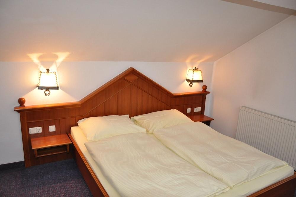 Hotel Post Großkirchheim Екстериор снимка