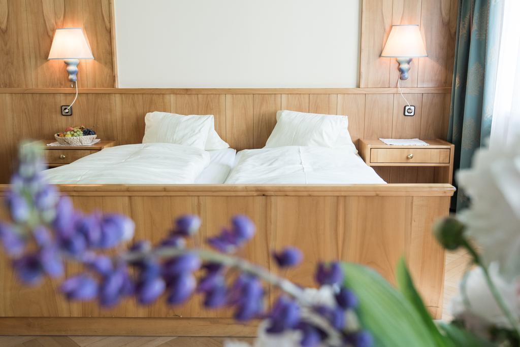 Hotel Post Großkirchheim Екстериор снимка