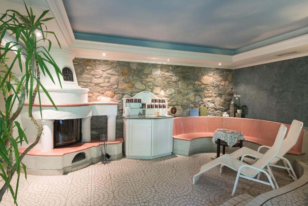 Hotel Post Großkirchheim Екстериор снимка