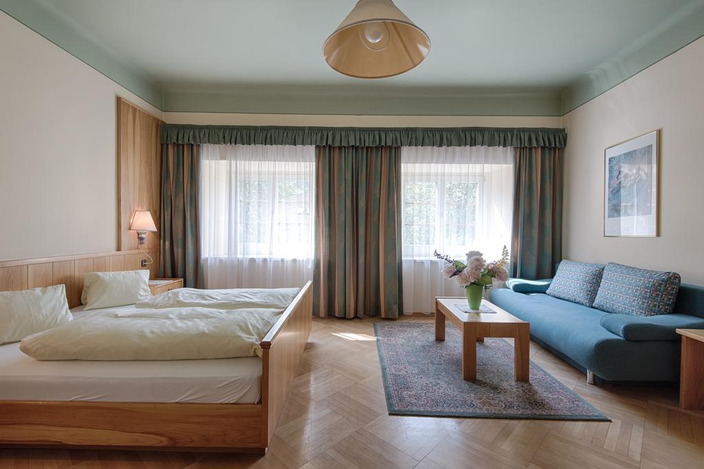Hotel Post Großkirchheim Екстериор снимка