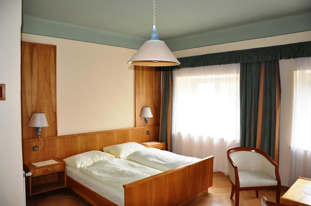 Hotel Post Großkirchheim Екстериор снимка